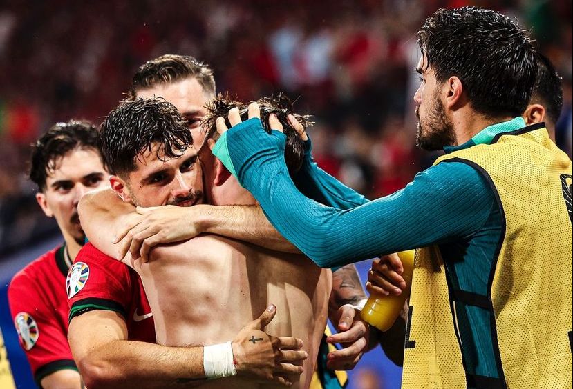 Dramatis, Portugal Kalahkan Ceko&nbsp;2-1