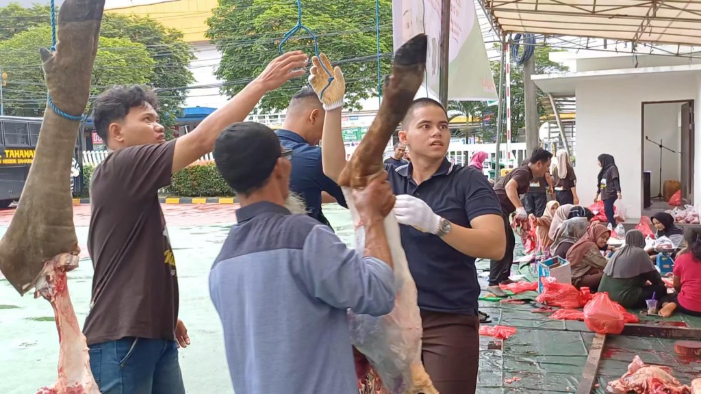 Kejari Samarinda Sembelih Hewan&nbsp;Kurban