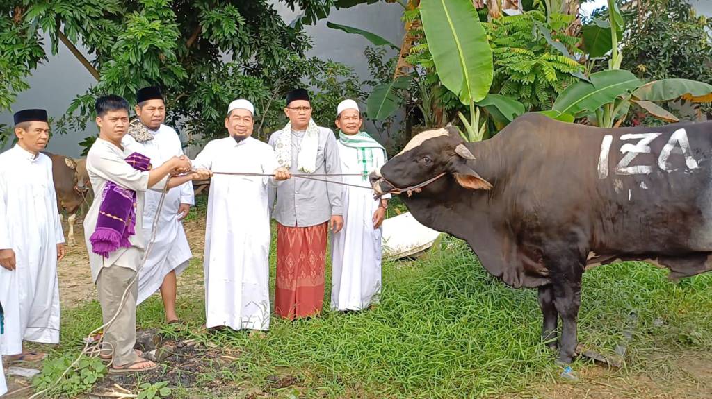 Di Masjid Al Muhajirin Samarinda Sembelih Kurban Seberat 1&nbsp;Ton