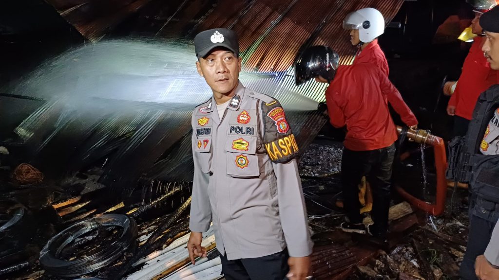 Pondok Penyimpanan Alat Proyek di Samarinda&nbsp;Terbakar