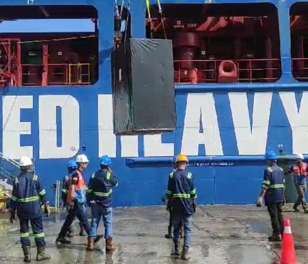 Gerbong Kereta untuk IKN Tiba di Balikpapan