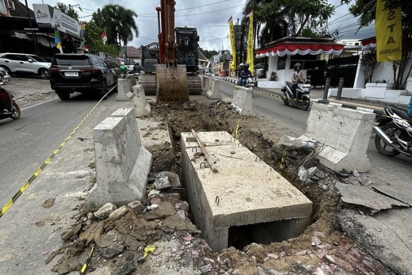 Pembongkaran Pipa Bhayangkra-Pahlawan Perumdam Samarinda Imbau Masyarakat Cari Jalan Alternatif