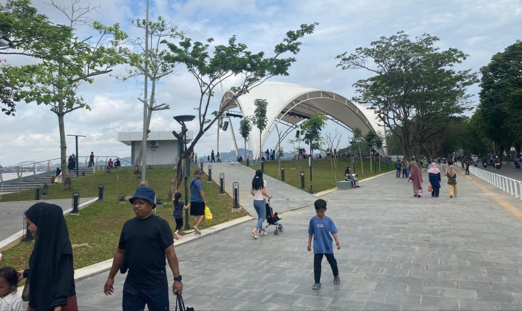 Peninjauan Terakhir Jelang Peresmian, Marnabas Imbau Masyarakat Jaga Bersama Teras Samarinda